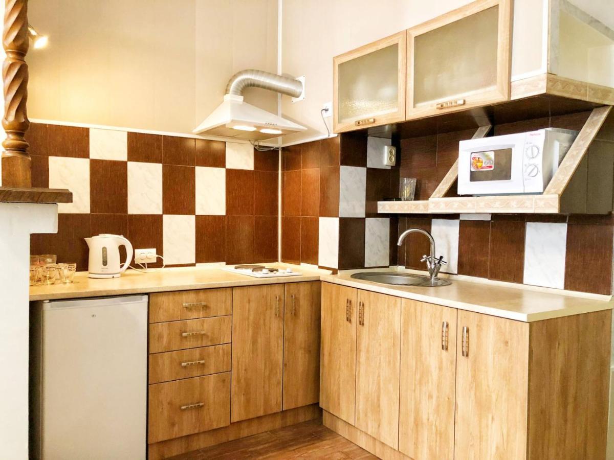 Apartments Near Rynok Square On Staroyevreyska And Fedorova Streets リヴィウ エクステリア 写真