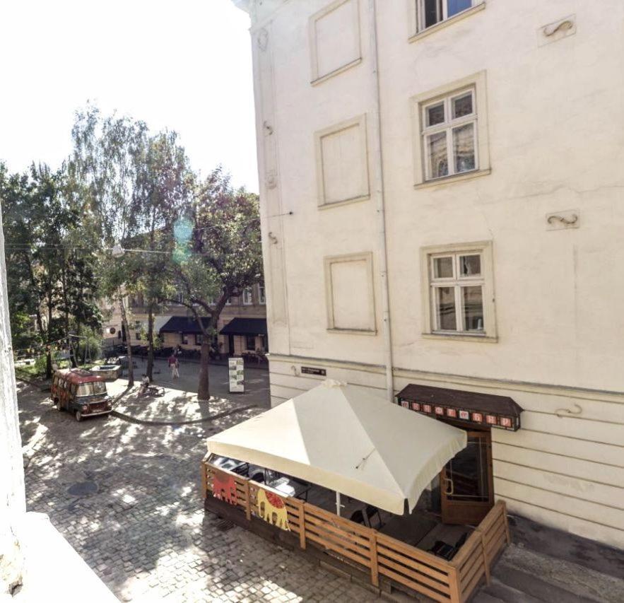 Apartments Near Rynok Square On Staroyevreyska And Fedorova Streets リヴィウ エクステリア 写真