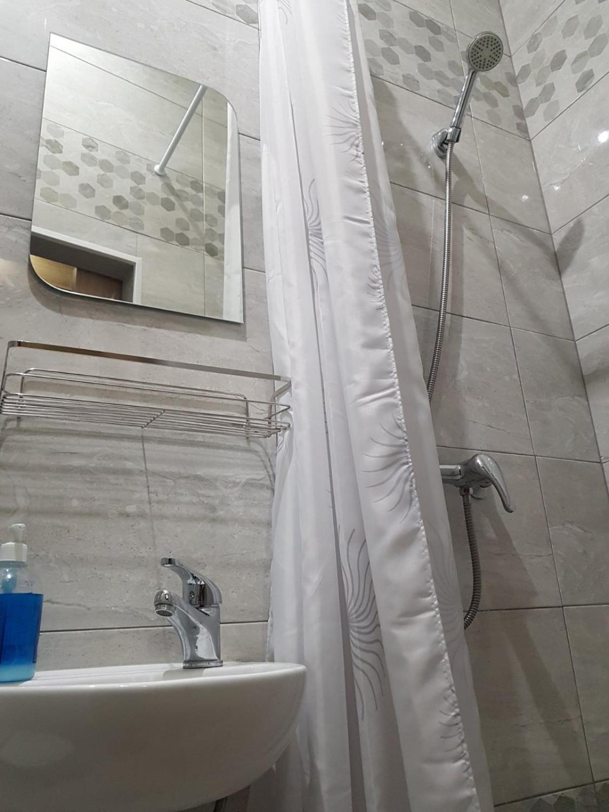 Apartments Near Rynok Square On Staroyevreyska And Fedorova Streets リヴィウ 部屋 写真