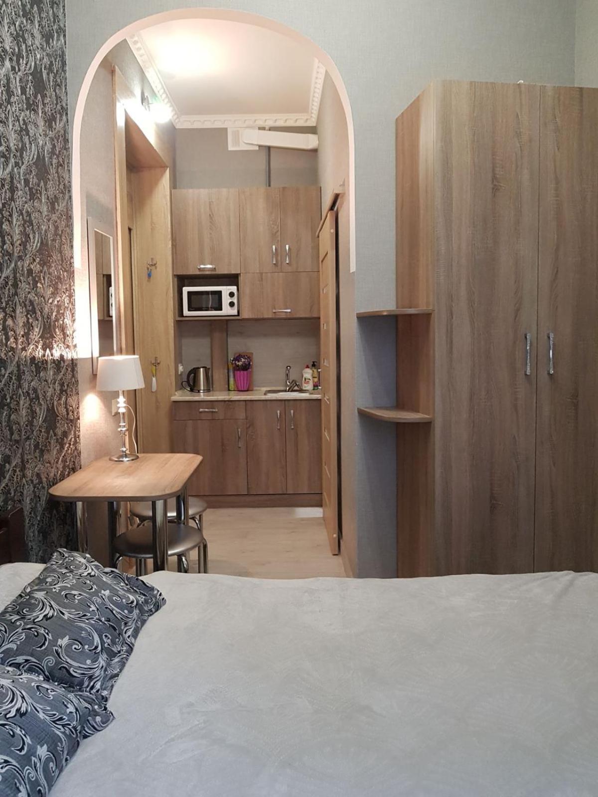 Apartments Near Rynok Square On Staroyevreyska And Fedorova Streets リヴィウ 部屋 写真