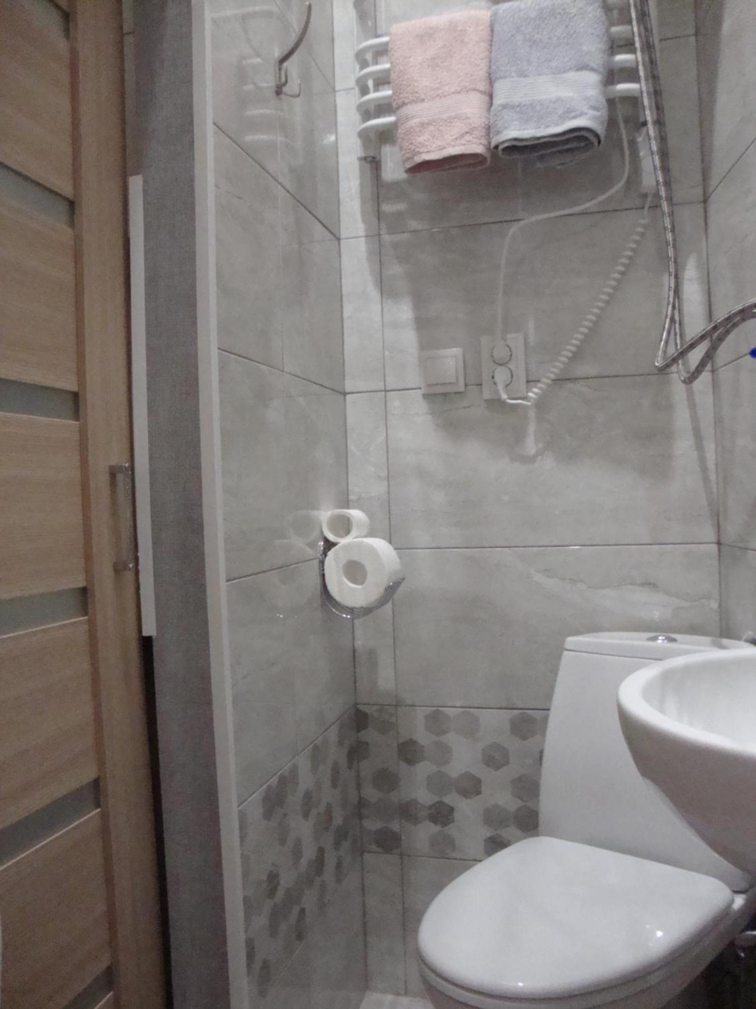Apartments Near Rynok Square On Staroyevreyska And Fedorova Streets リヴィウ 部屋 写真