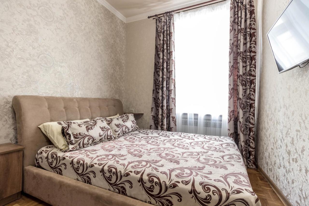 Apartments Near Rynok Square On Staroyevreyska And Fedorova Streets リヴィウ エクステリア 写真