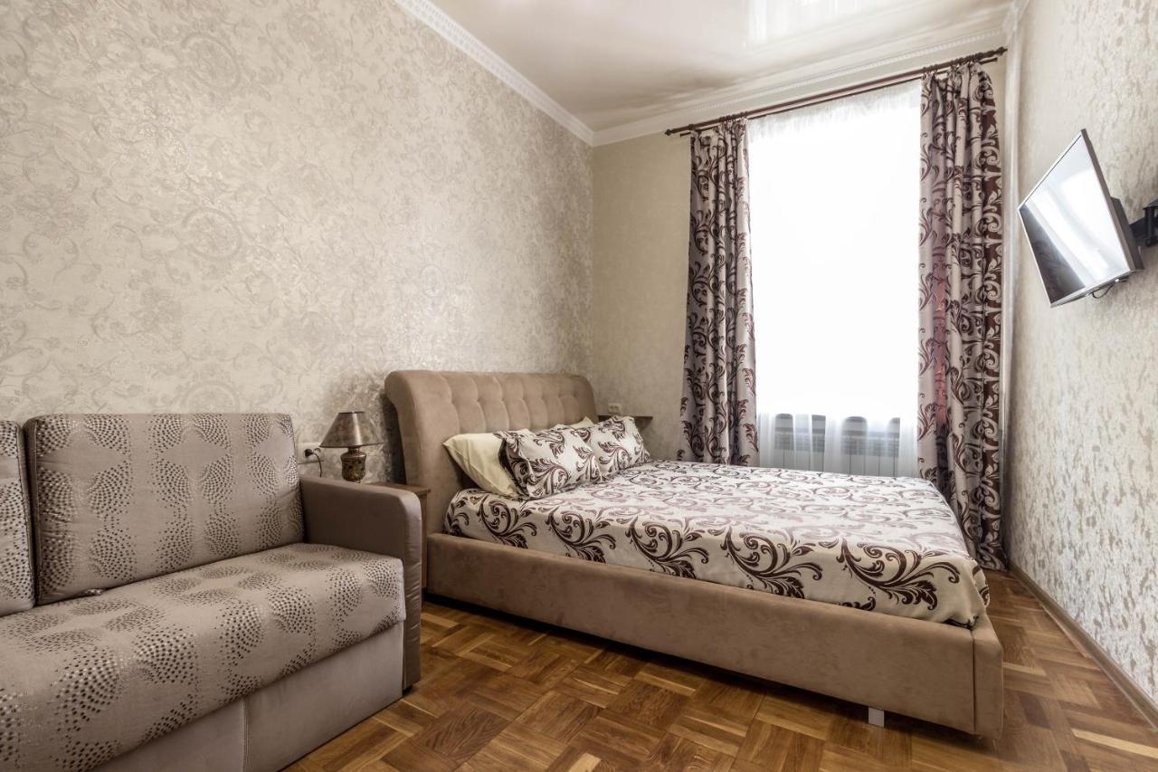 Apartments Near Rynok Square On Staroyevreyska And Fedorova Streets リヴィウ エクステリア 写真